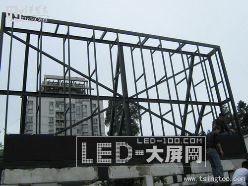 紫光25平米LED電子顯示屏亮相紫竹院公園