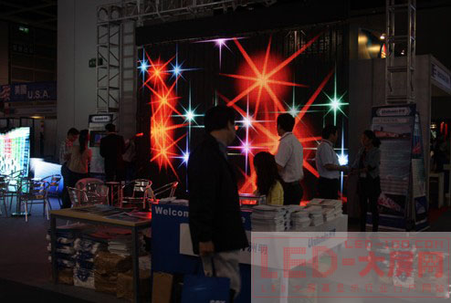 洲明科技盛裝出席香港InfoComm Asia