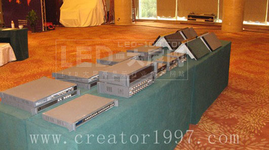 絢彩視界,動感旋律 CREATOR快捷引領時代潮流<br>——視界因你更寬廣• CREATOR <a href=http://www.saemoetchemins.com target=_blank>led顯示屏</a>發布暨AV新品系列推介會之成都站