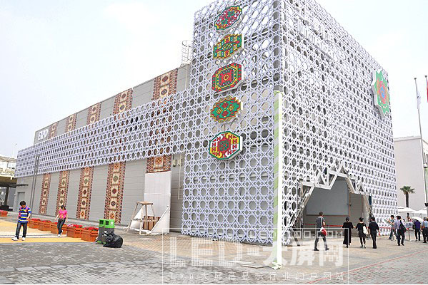 CREATOR <a href=http://www.saemoetchemins.com target=_blank>LED顯示屏</a>及中控系統放彩上海世博會