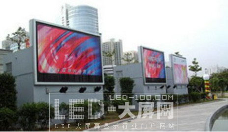 艾斯威<a href=http://www.saemoetchemins.com target=_blank>LED大屏幕</a>閃亮廣州公路