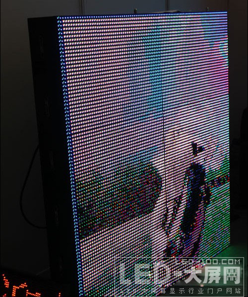 Ļҕ չ:AžSչʾ<a href=http://www.saemoetchemins.com target=_blank>LED@ʾ</a>