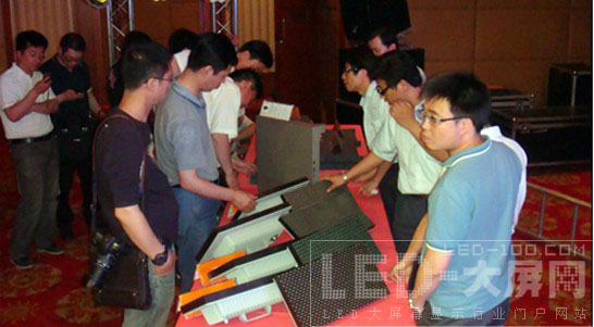 視界因你更寬廣-CREATOR <a href=http://www.saemoetchemins.com target=_blank>LED顯示屏</a>發(fā)布會暨AV新品推介會——沈陽站