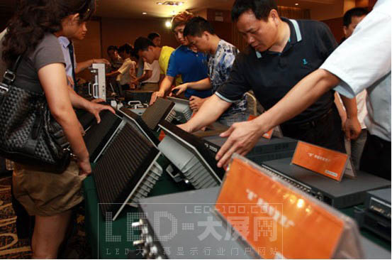 CREATOR創(chuàng)高<a href=http://www.saemoetchemins.com target=_blank>LED顯示屏</a>助陣CREATOR <a href=http://www.saemoetchemins.com target=_blank>LED顯示屏</a>發(fā)布暨AV新品推介會(huì)(杭州站)