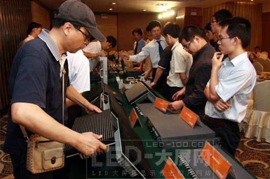 CREATOR創(chuàng)高<a href=http://www.saemoetchemins.com target=_blank>LED顯示屏</a>助陣CREATOR <a href=http://www.saemoetchemins.com target=_blank>LED顯示屏</a>發(fā)布暨AV新品推介會(huì)(杭州站)