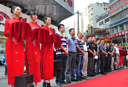 甘肅目前最大最高清戶外LED顯示屏在蘭州投入運(yùn)營