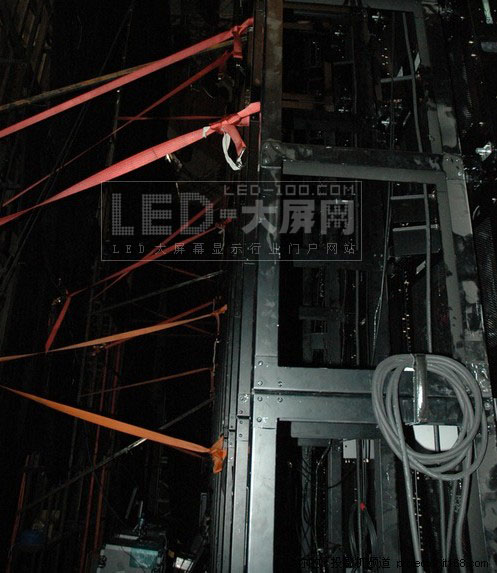 售價(jià)3600萬 三菱LED顯示屏點(diǎn)燃球迷狂歡