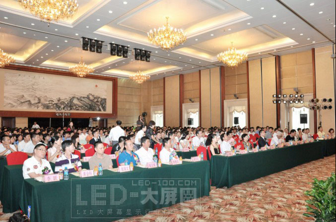 雷曼六年譜寫飛速發展的篇章<br>——雷曼光電隆重舉行成立六周年慶典