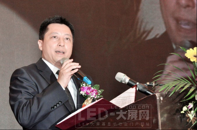 雷曼六年譜寫飛速發展的篇章<br>——雷曼光電隆重舉行成立六周年慶典