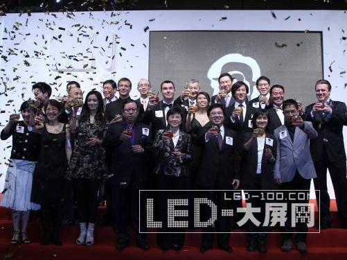 兆光<a href=http://www.saemoetchemins.com/company/1.htm target=_blank><a href=http://www.saemoetchemins.com target=_blank>LED顯示屏</a></a>為香港國際電影節添彩